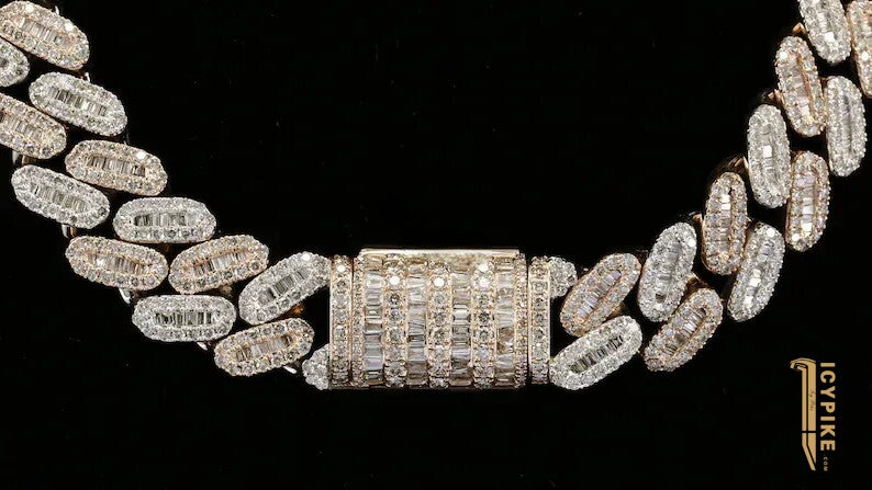 Baguette VVS Moissanite Cuban Link Chain - {{ cuban link}} Chain
