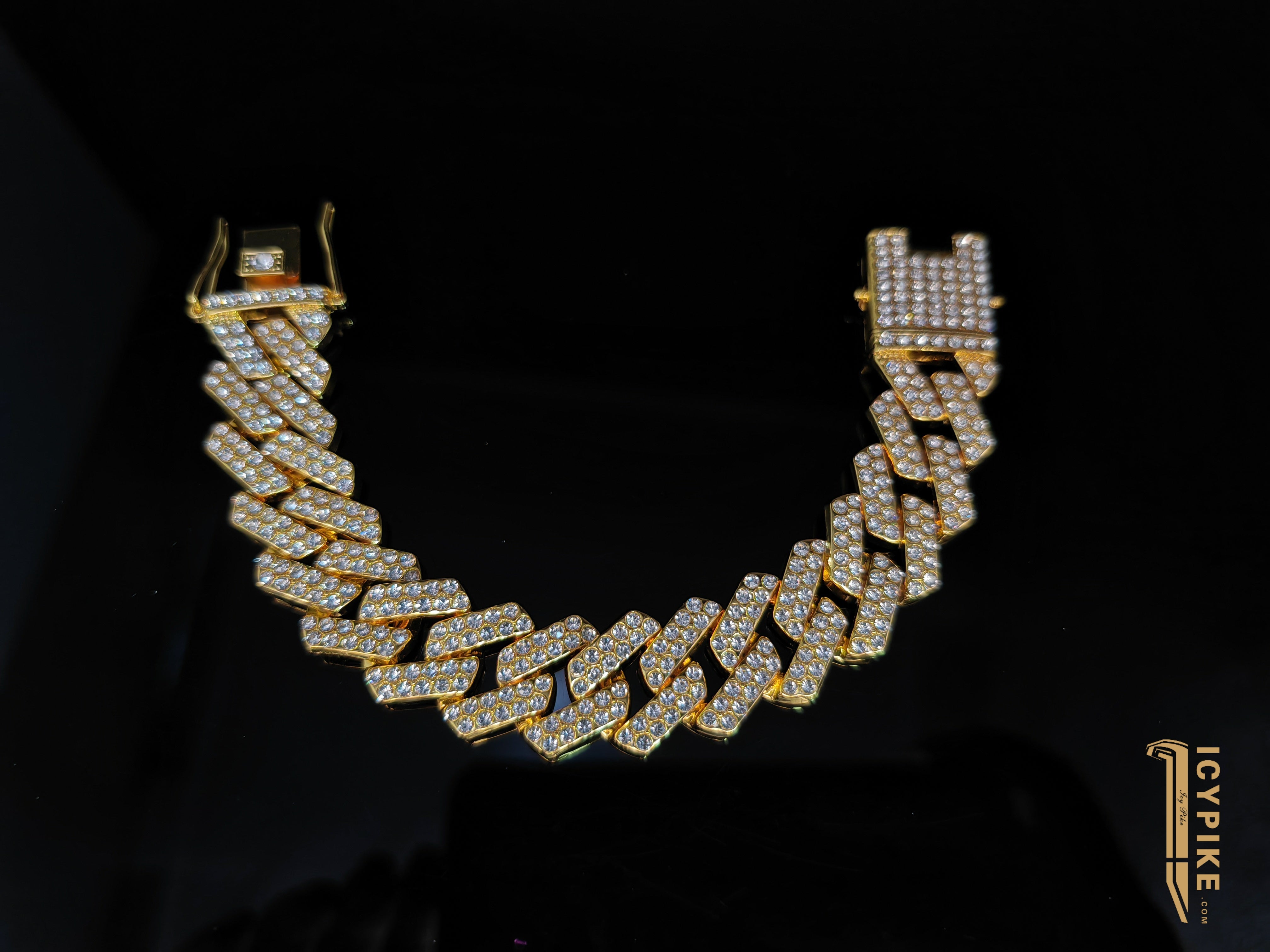 18mm Gold Plated Cuban Link Bracelet - {{ cuban link}} Bracelet