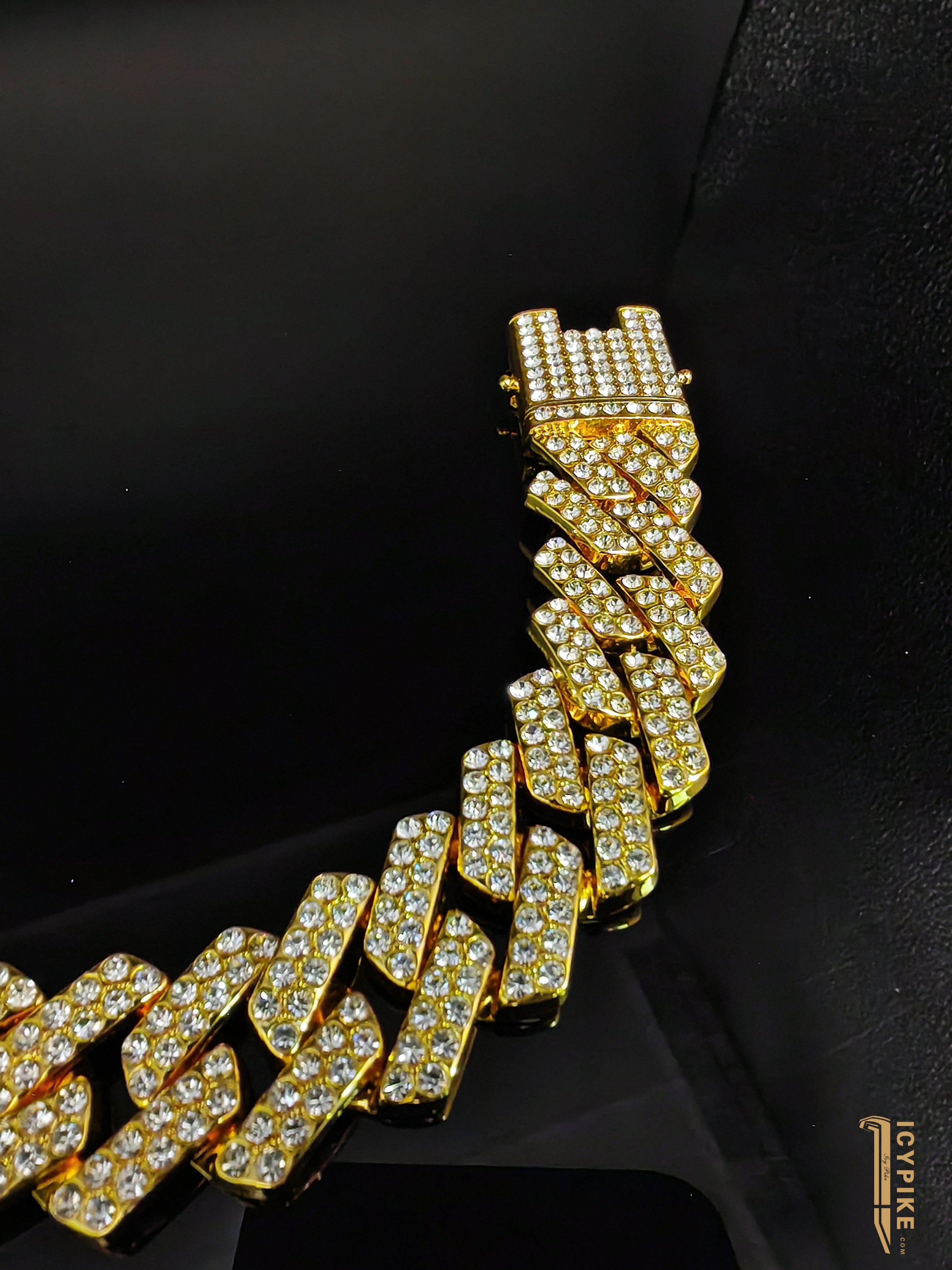 18mm Gold Plated Cuban Link Bracelet - {{ cuban link}} Bracelet