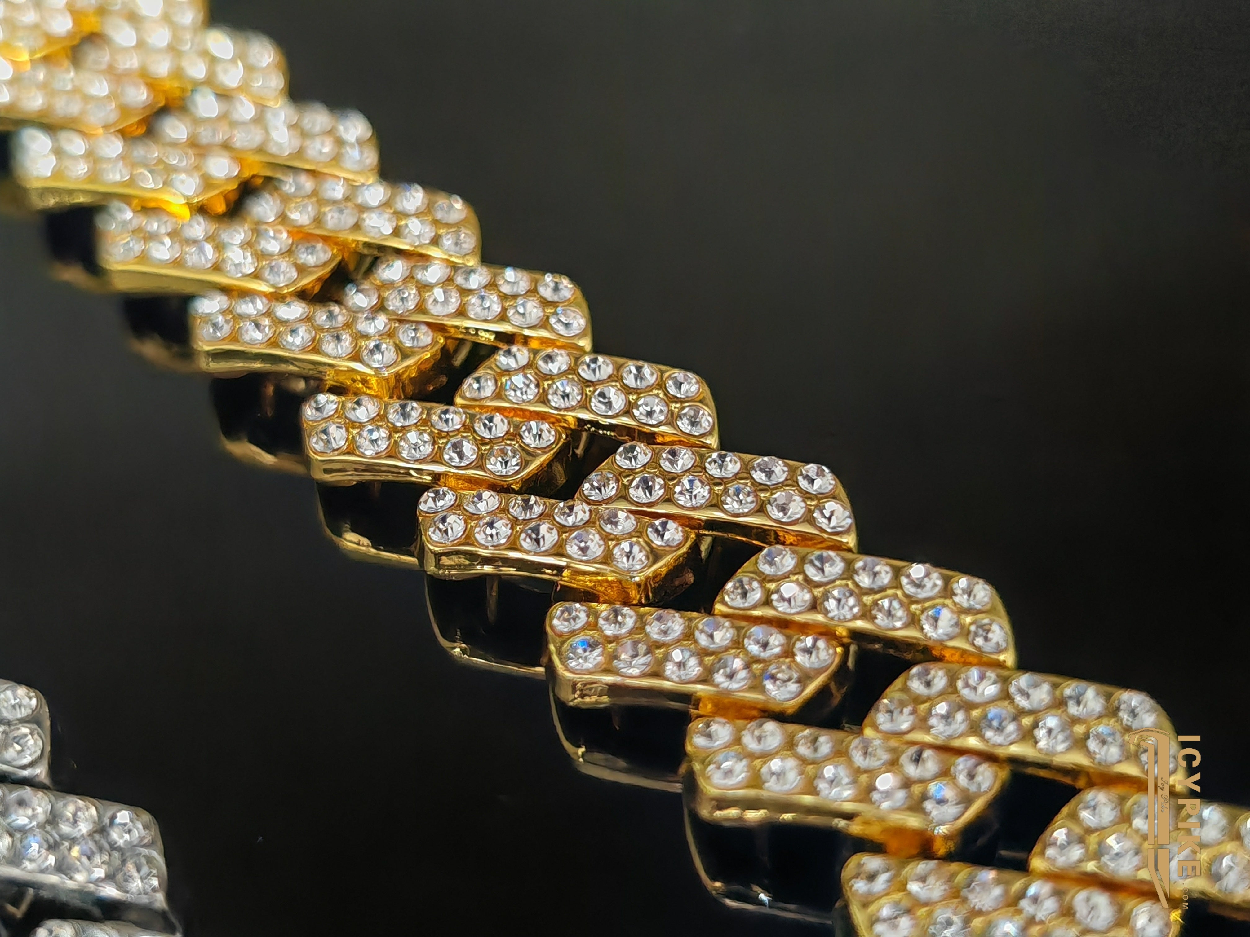 18mm Gold Plated Cuban Link Bracelet - {{ cuban link}} Bracelet