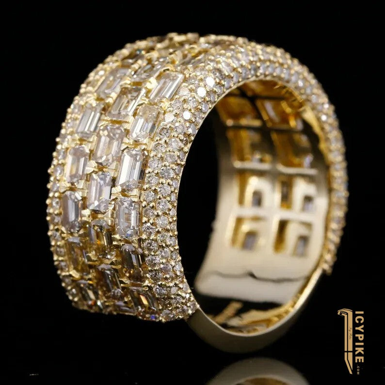 Custom Iced Out Hip Hop Ring For Men's Moissanite - {{ cuban link}} Ring