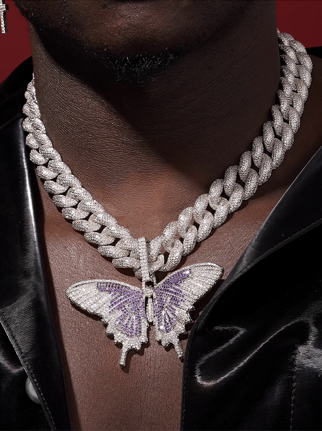 18K GOLD BUTTERFLY PENDANT