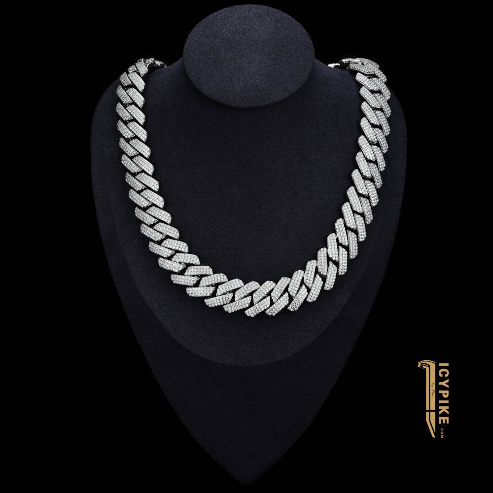 20mm S925 Sterling Silver VVS Moissanite Cuban Chain